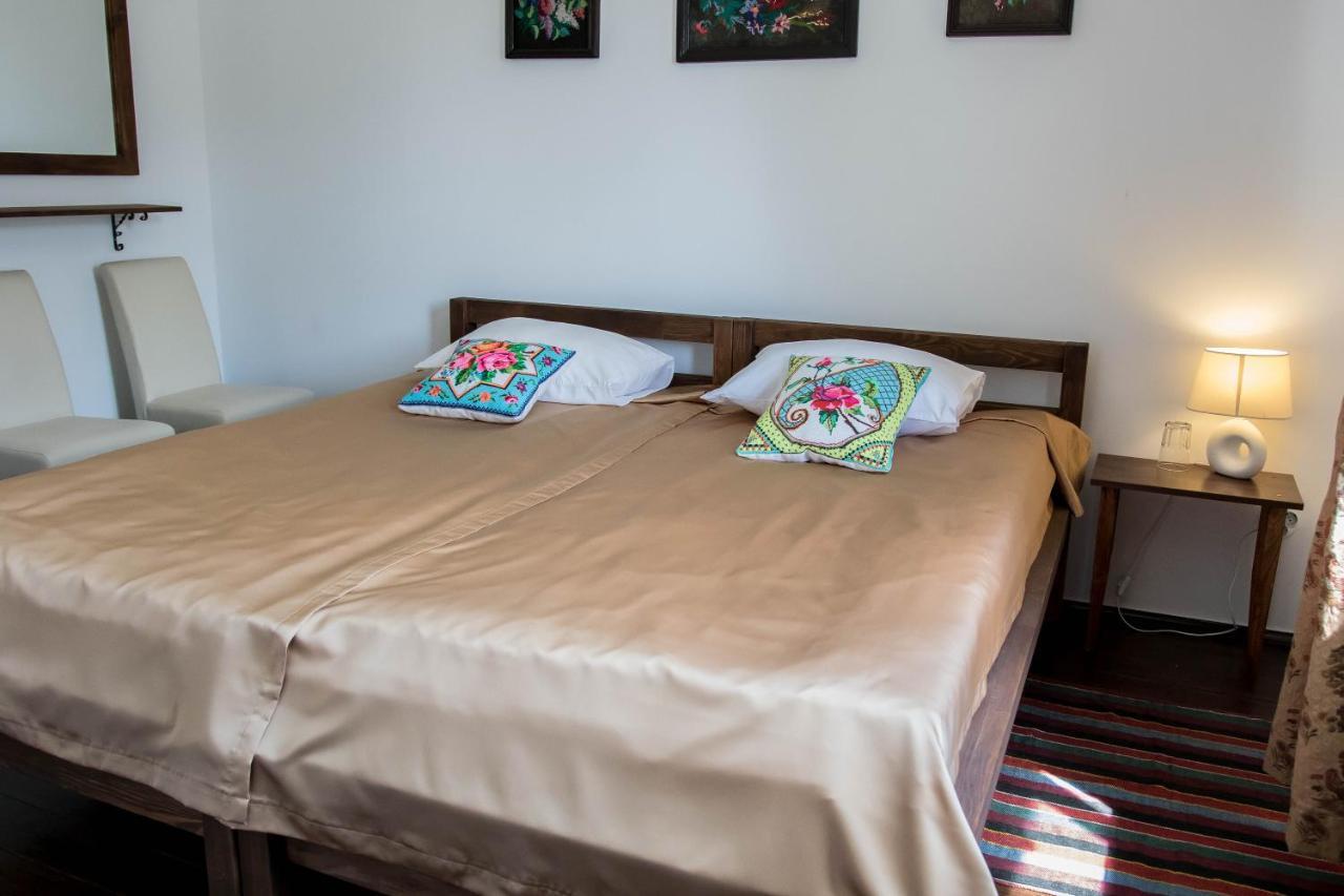 "Дальний Кордон" Hotel Moshchanytsya Bilik gambar